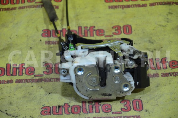 Замок двери задней левой Mitsubishi Colt 