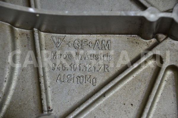 Крышка двигателя передняя Porsche Cayenne 