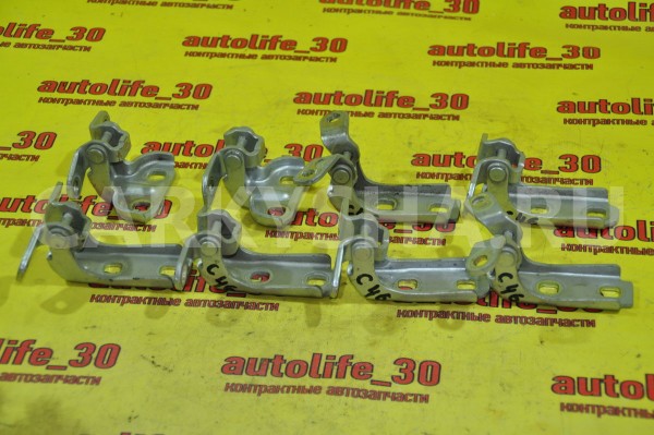 Петля двери Chevrolet Cruze 