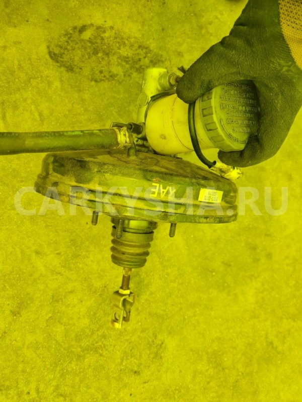 Главный тормозной цилиндр Suzuki Jimny 