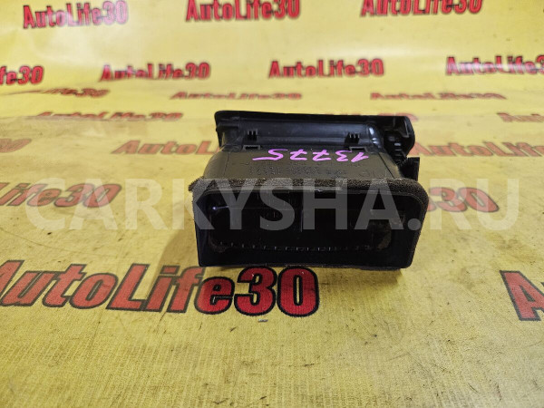 Дефлектор воздушный Toyota Corolla оригинальный номер 5565012270