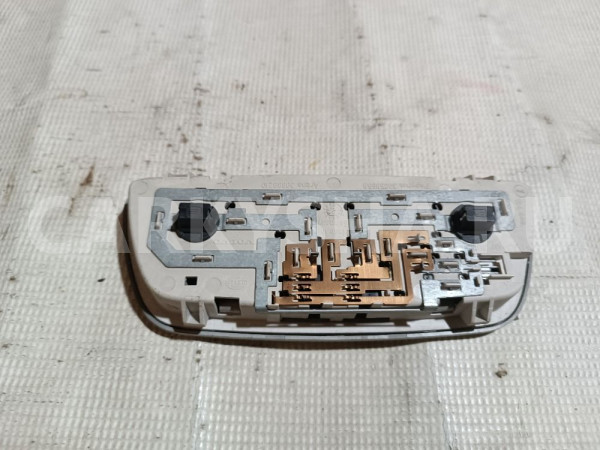 Плафон салонный Volvo S40 оригинальный номер 30859659