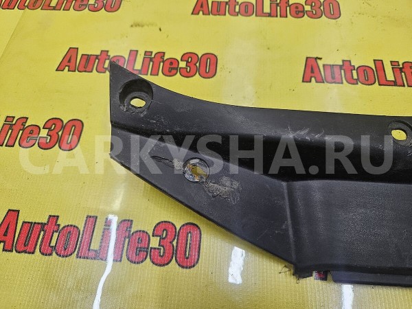 Кожух замка капота Hyundai Santa Fe 