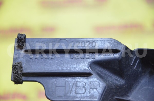 Накладка переднего крыла правого Toyota Auris 