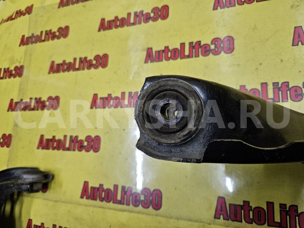 Рычаг передний левый Nissan Almera 