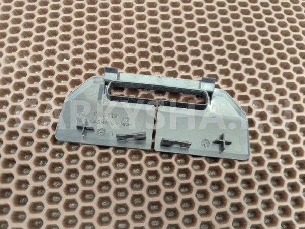 Накладка среднего ремня безопасности BMW 5er 