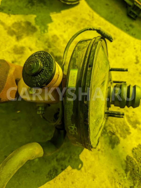 Главный тормозной цилиндр Toyota Carina ED 