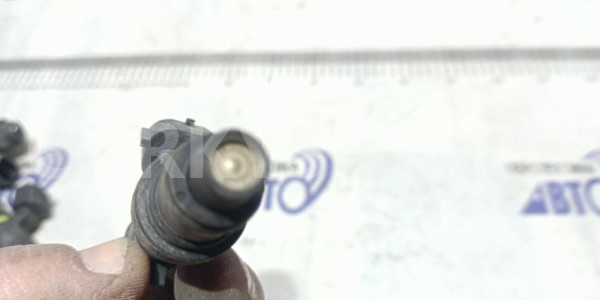 Форсунка топливная Nissan Tiida Qashqai Nissan X-Trail оригинальный номер FBY2850