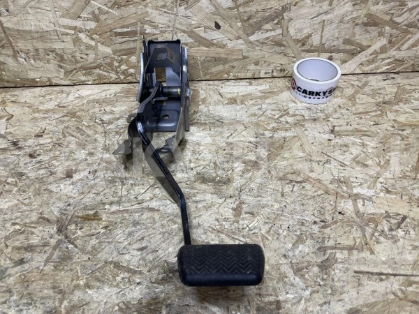 Педаль тормоза Toyota Fortuner II – внедорожник 5 дв. оригинальный номер 47101-KK040