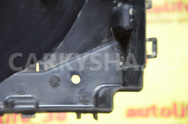 Крышка блока предохранителей Kia Cee'd 