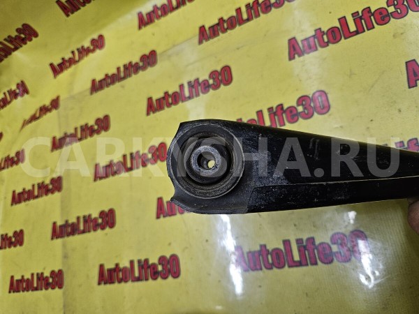 Рычаг передний правый Nissan Almera 