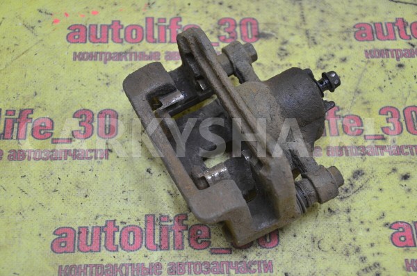 Суппорт тормозной задний правый Kia Cee'd 