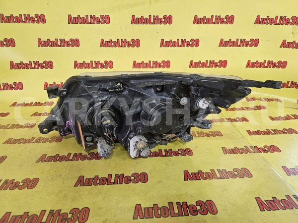 Фара правая Subaru Forester 