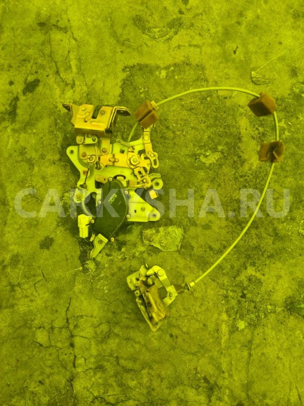 Замок двери Toyota Estima 