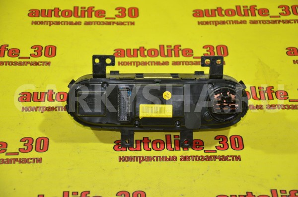 Блок управления климатической установкой Kia Cerato 