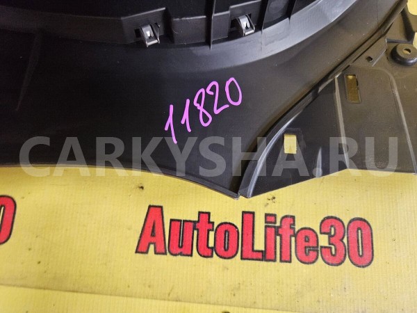 Консоль КПП Nissan Juke 