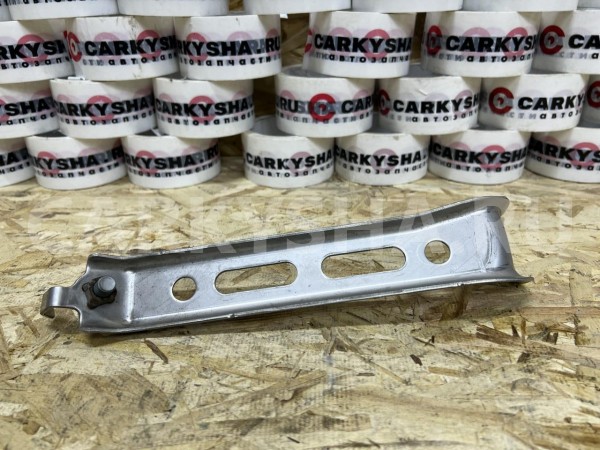 Крепление коллектора Toyota Camry VIII (XV70) Рестайлинг – седан оригинальный номер 17118-24020