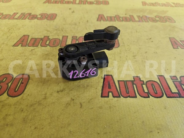 Датчик положения кузова Porsche Cayenne 