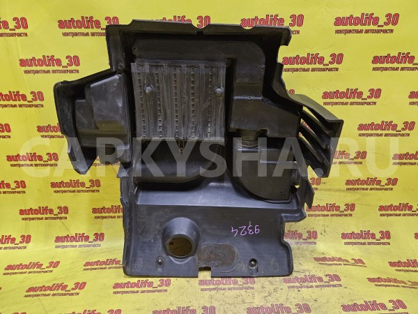 Корпус воздушного фильтра Land Rover Freelander 