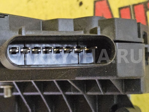 Замок двери передней правой Ford Focus 