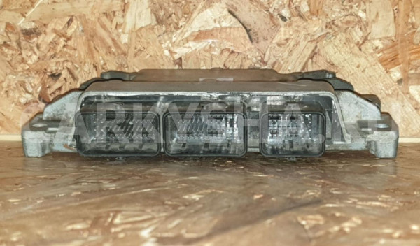 ЭБУ блок управления двиг Renault Logan 2 / Sandero Renault 18 оригинальный номер 237109054r