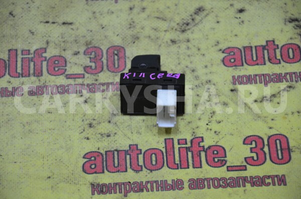 Кнопка стеклоподъемника Kia Cee'd 